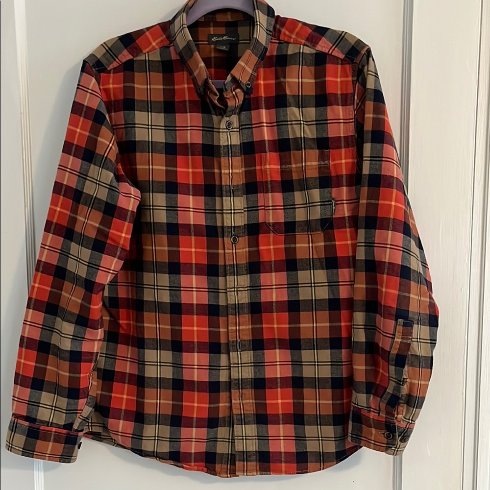 Men’s Eddie Bauer flannel. Size M